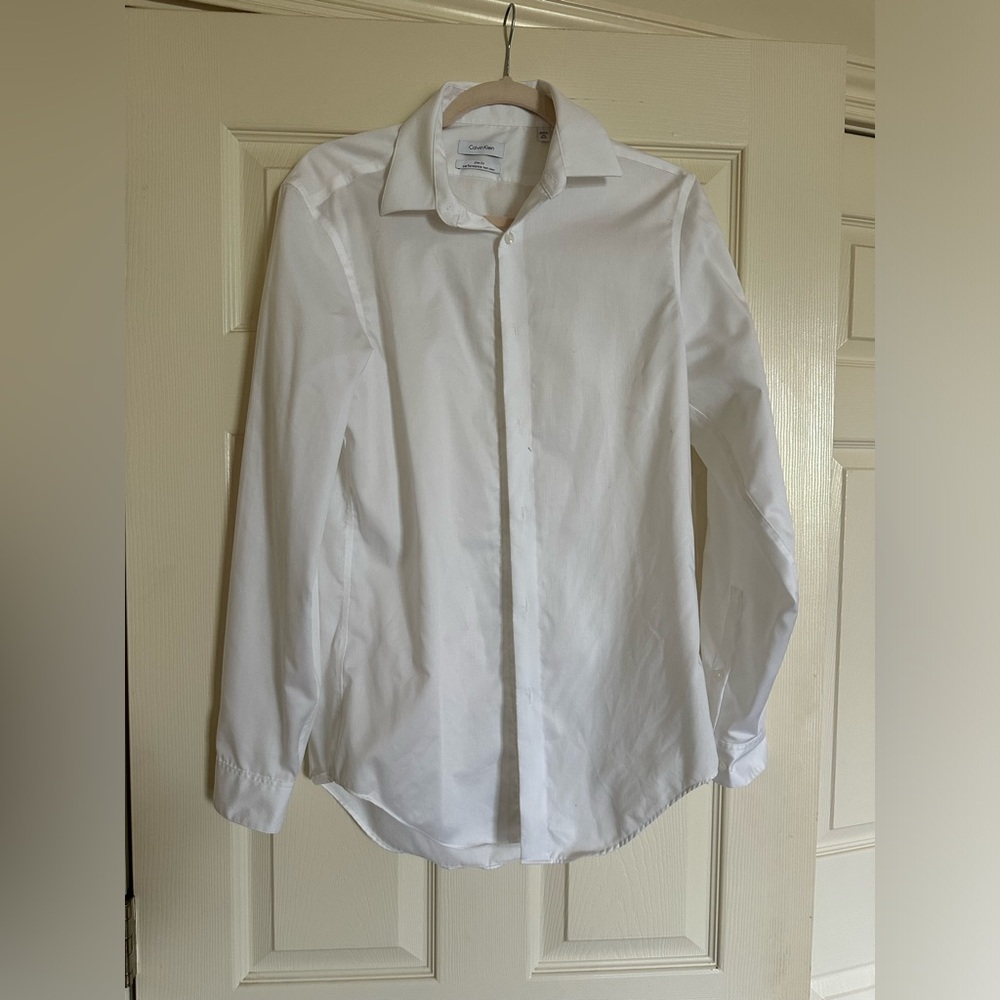 Calvin Klein Men’s Dress white shirt - slim fit - 14.5 32/33 size